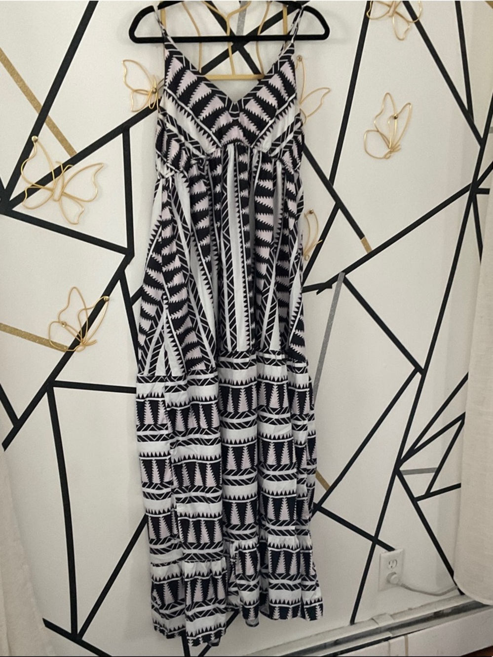 Black & White Geometric Maxi Dress - Sleeveless Strappy Style